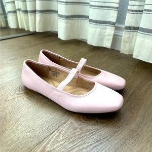 Old navy pink ballet flats with strap